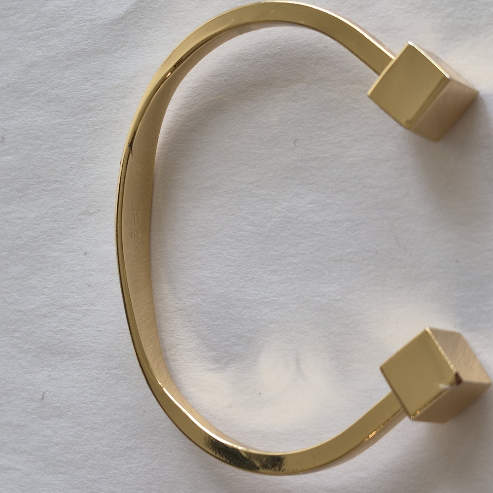Elegant Gold Cuff Bracelet